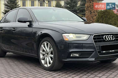 Седан Audi A4 2012 в Киеве