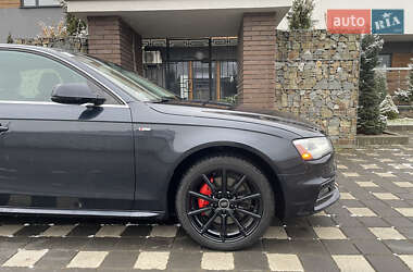 Седан Audi A4 2013 в Стрию