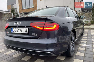 Седан Audi A4 2013 в Стрию