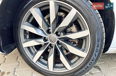 Седан Audi A4 2020 в 