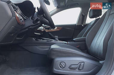 Седан Audi A4 2020 в 
