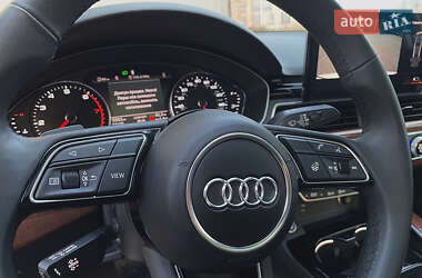 Седан Audi A4 2020 в 