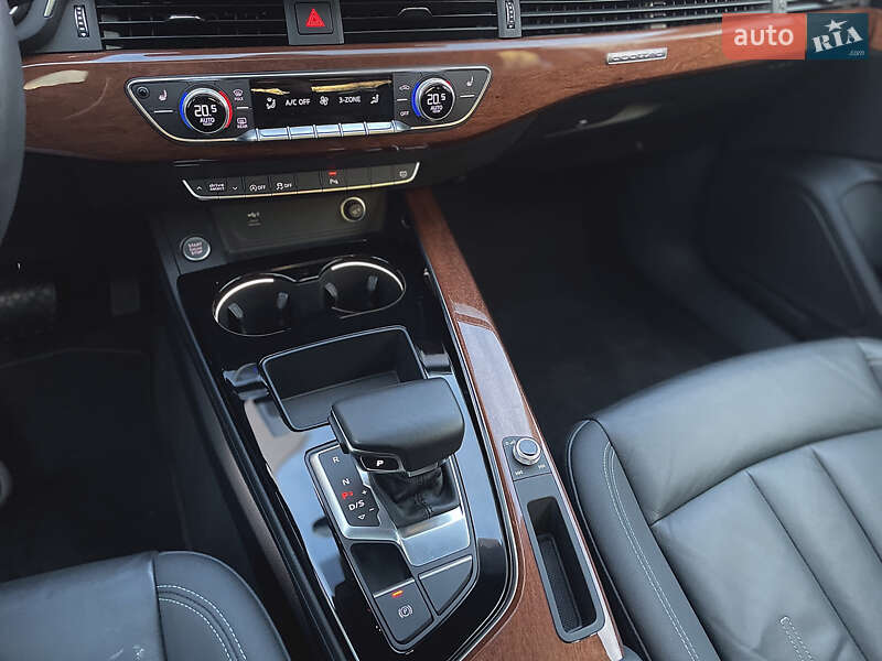 Седан Audi A4 2020 в Києві