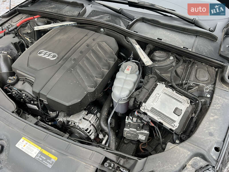 Седан Audi A4 2021 в Виннице