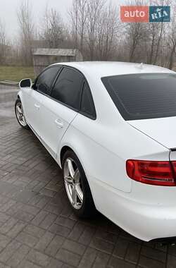 Седан Audi A4 2009 в Нововолынске