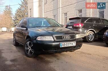 Седан Audi A4 1996 в Гайсине