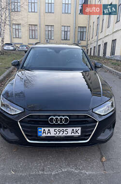 Универсал Audi A4 2019 в 