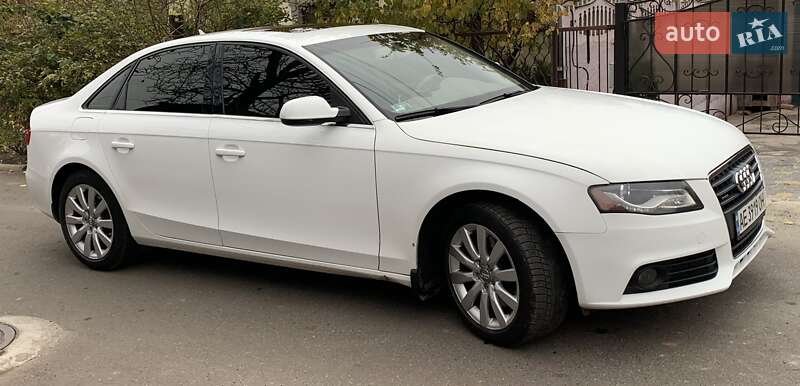 Седан Audi A4 2011 в Кривому Розі