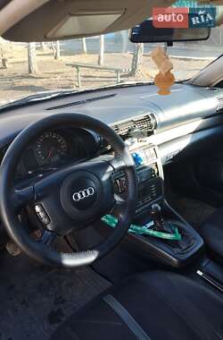 Седан Audi A4 1999 в Деражне