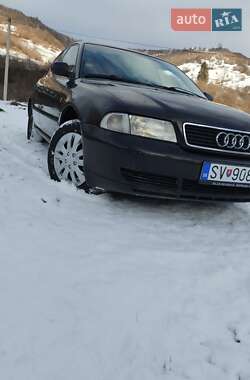 Седан Audi A4 1998 в Міжгір'ї