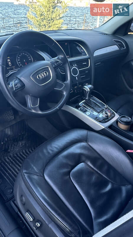 Седан Audi A4 2013 в Николаеве