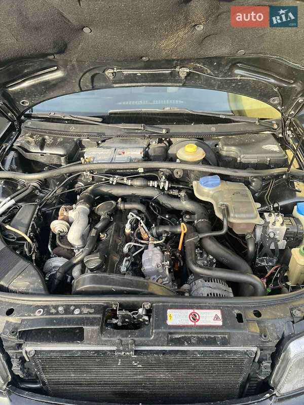 Универсал Audi A4 1998 в Рафаловке