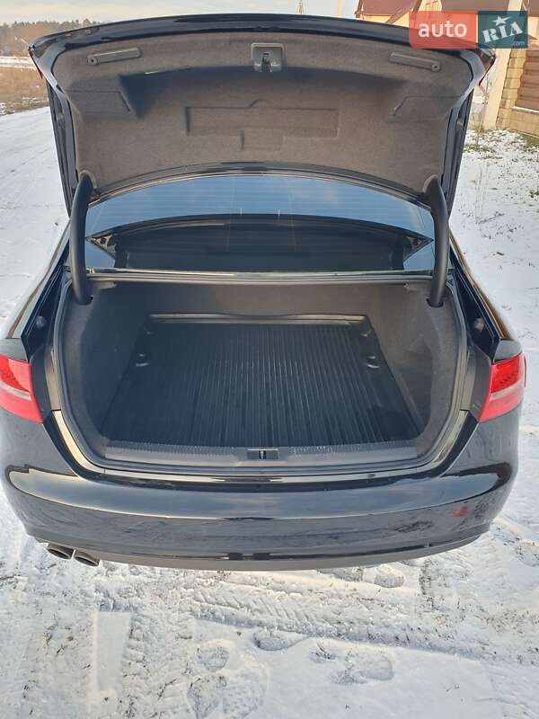 Седан Audi A4 2013 в Луцьку
