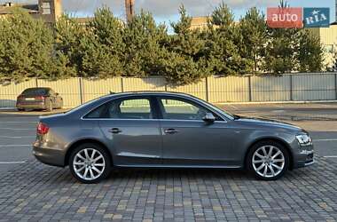 Седан Audi A4 2014 в Луцьку