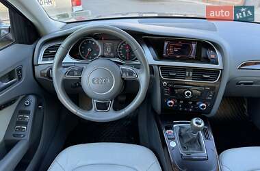 Седан Audi A4 2014 в Луцьку