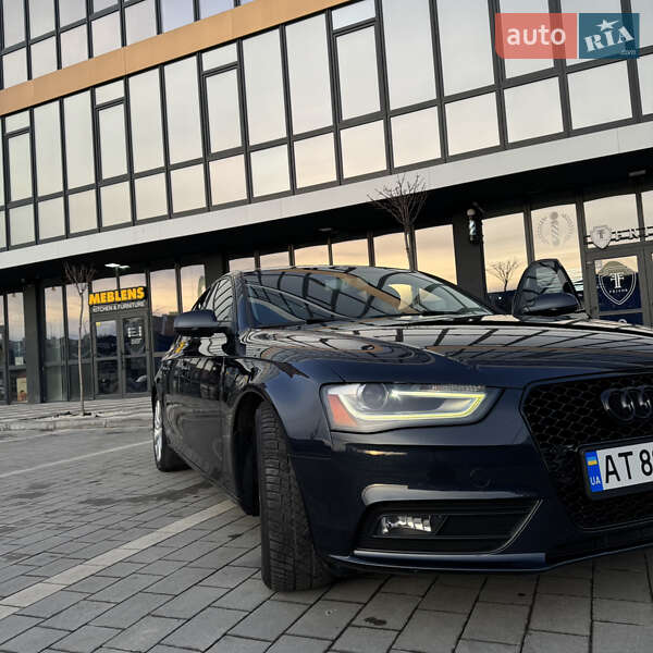 Седан Audi A4 2012 в Ивано-Франковске