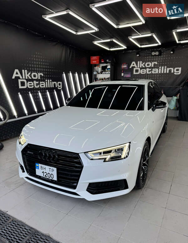 Седан Audi A4 2016 в Одессе