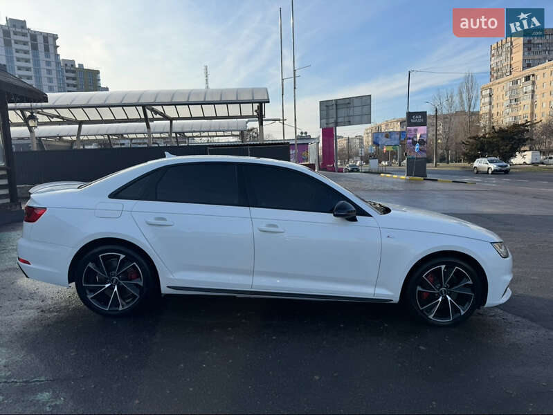Седан Audi A4 2016 в Одессе