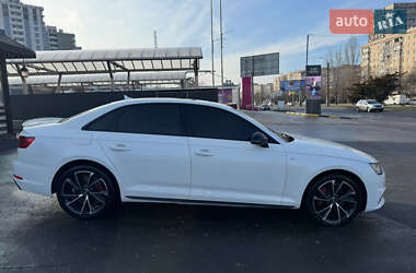 Седан Audi A4 2016 в 