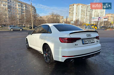 Седан Audi A4 2016 в 