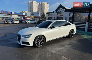 Седан Audi A4 2016 в 