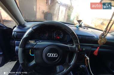 Седан Audi A4 1998 в 