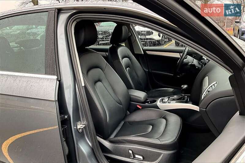 Седан Audi A4 2015 в Львове