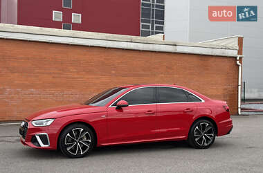 Седан Audi A4 2020 в 