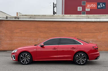 Седан Audi A4 2020 в 