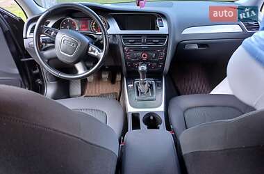 Седан Audi A4 2011 в Славуте