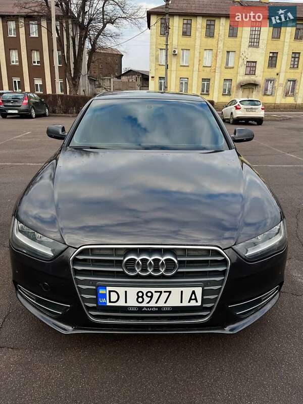 Седан Audi A4 2012 в Кам'янському