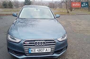 Седан Audi A4 2015 в Днепре