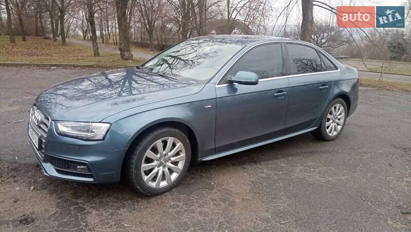 Седан Audi A4 2015 в Днепре