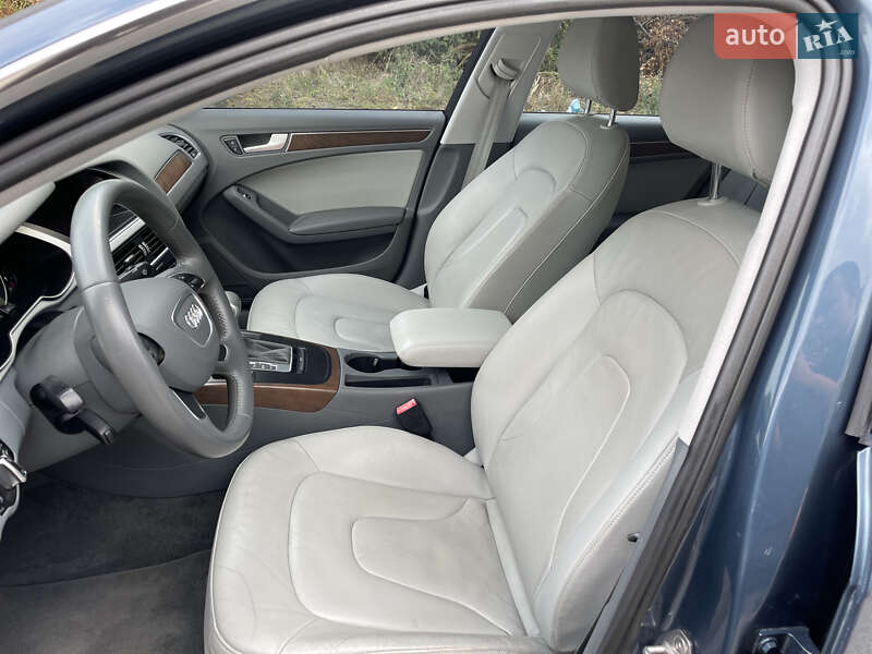 Седан Audi A4 2015 в Днепре