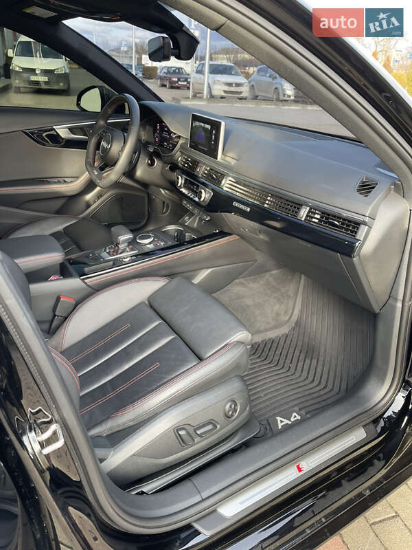 Седан Audi A4 2018 в Виноградове