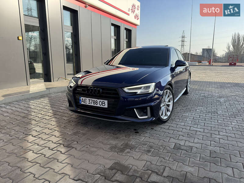 Седан Audi A4 2019 в Кривом Роге