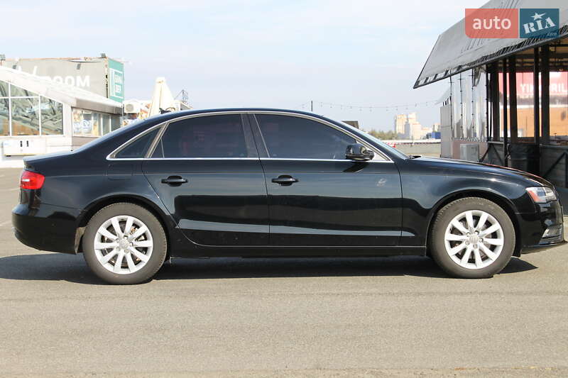 Седан Audi A4 2013 в Києві