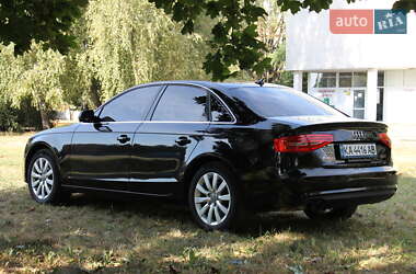 Седан Audi A4 2013 в Киеве
