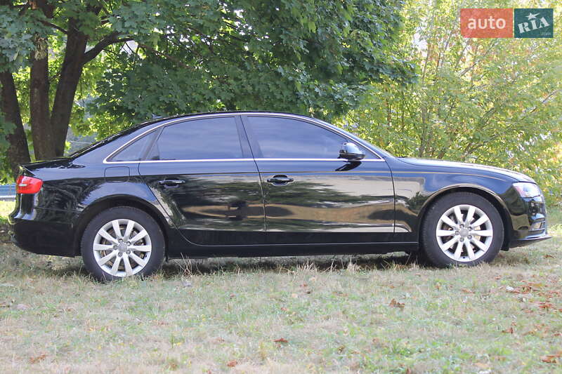 Седан Audi A4 2013 в Києві