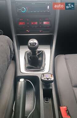 Седан Audi A4 2004 в 