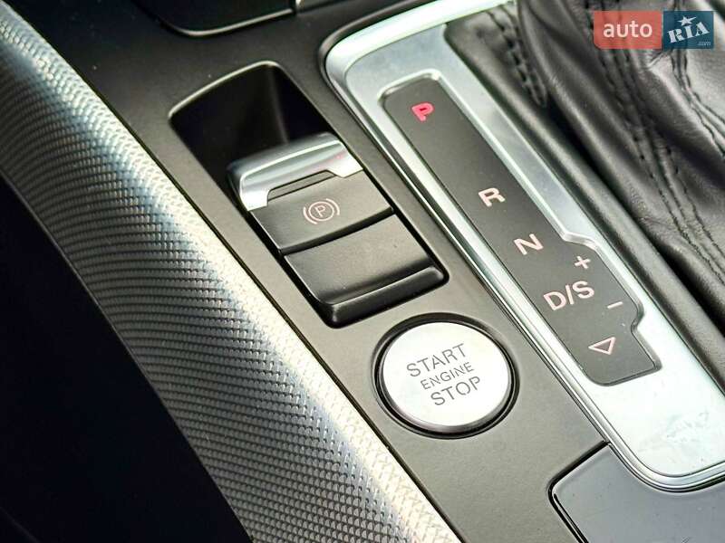 Седан Audi A4 2014 в Киеве