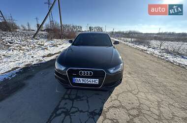 Седан Audi A4 2015 в Киеве