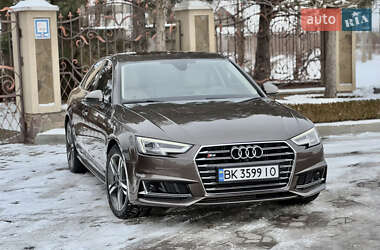 Седан Audi A4 2016 в Сарнах