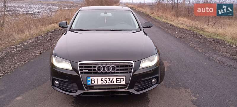 Седан Audi A4 2010 в Котельве