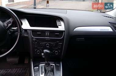 Седан Audi A4 2010 в Котельве