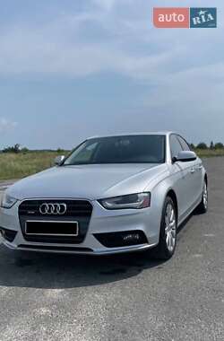 Седан Audi A4 2013 в Львові