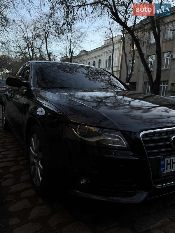 Седан Audi A4 2011 в 