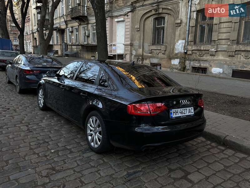 Седан Audi A4 2011 в Одессе