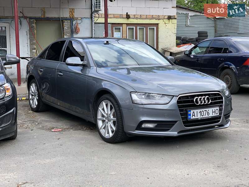 Седан Audi A4 2012 в Кривому Розі