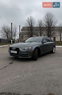 Седан Audi A4 2016 в Покровском